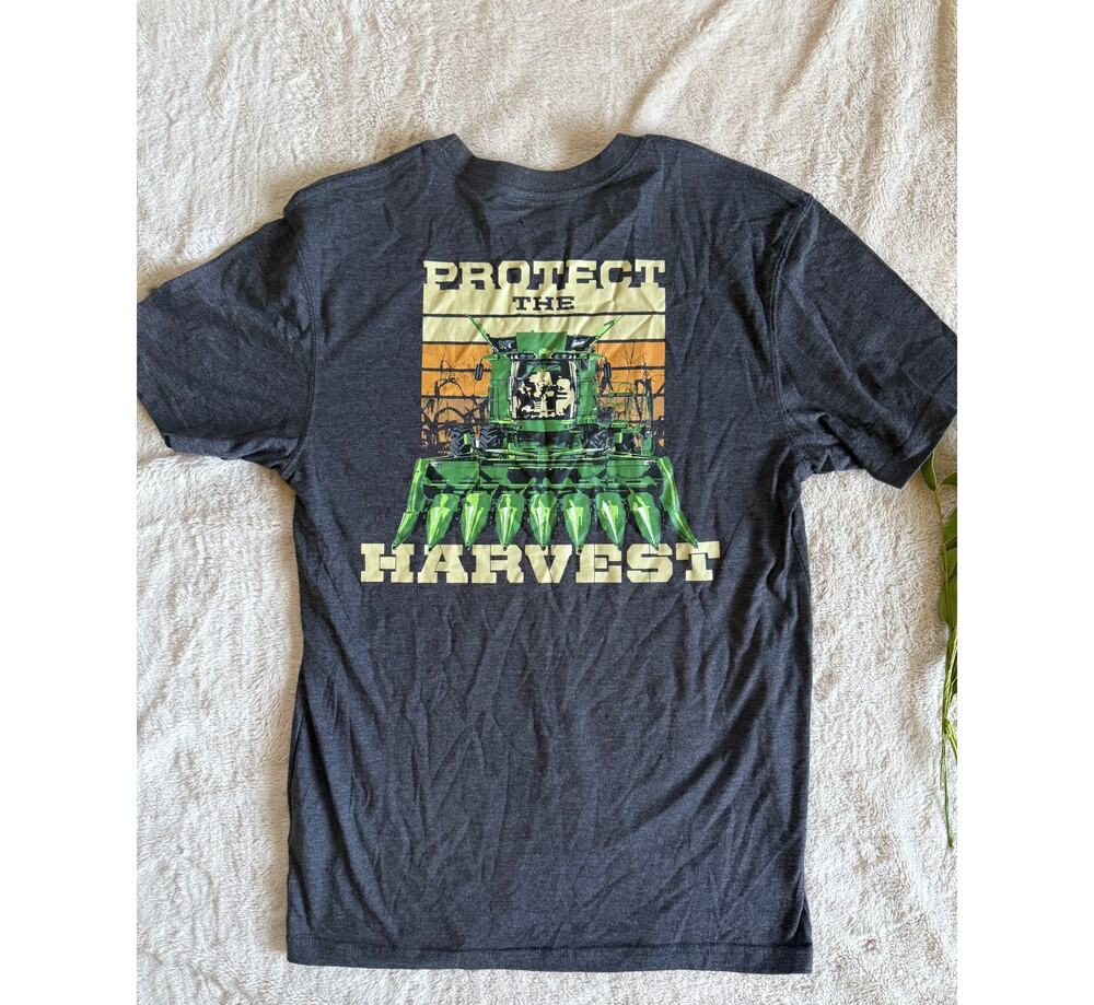John Deere Protect the Harvest t-shirt Medium NWT